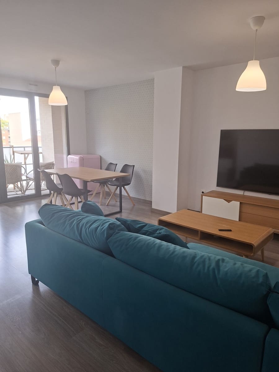 3 slaapkamer Appartement te huur in Valencia stad met garage - € 3.000 (Ref: 9970894)
