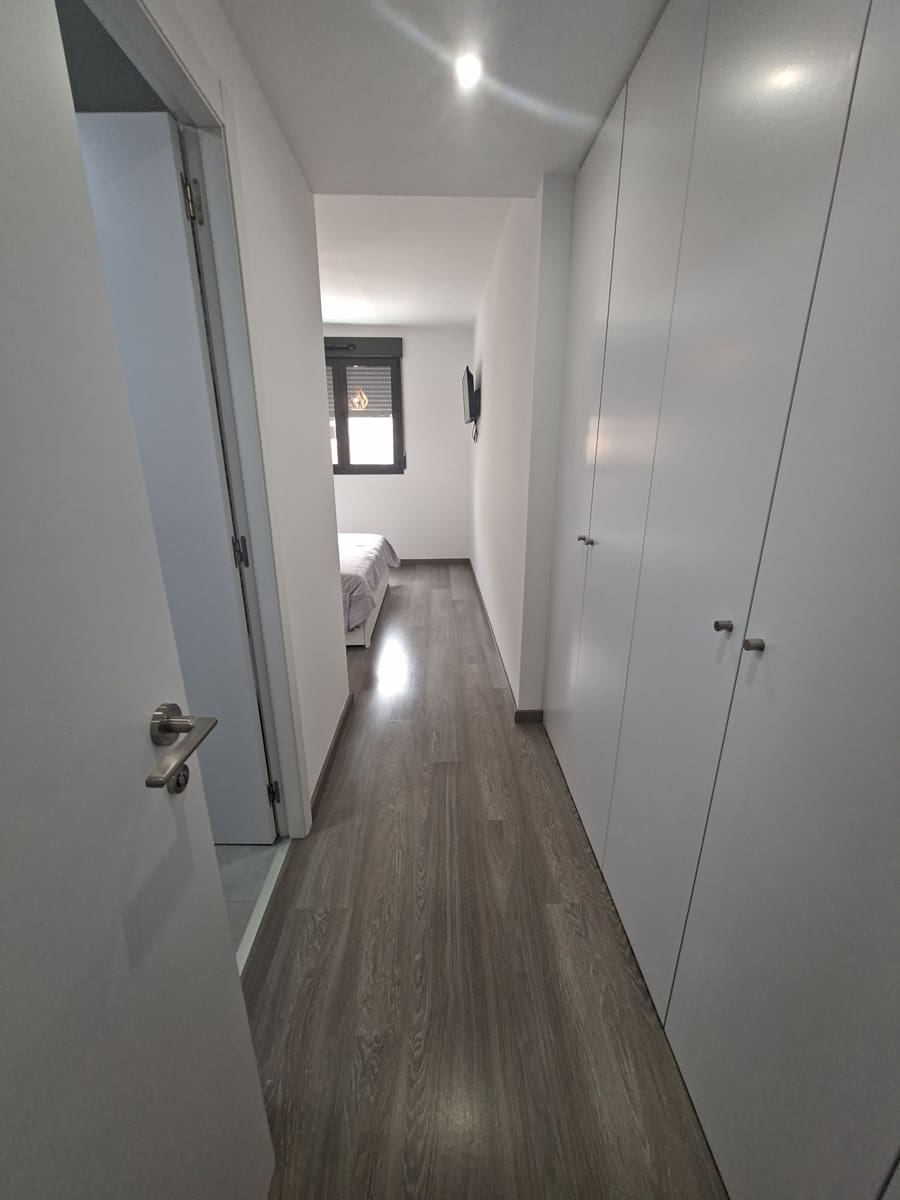 3 slaapkamer Appartement te huur in Valencia stad met garage - € 3.000 (Ref: 9970894)