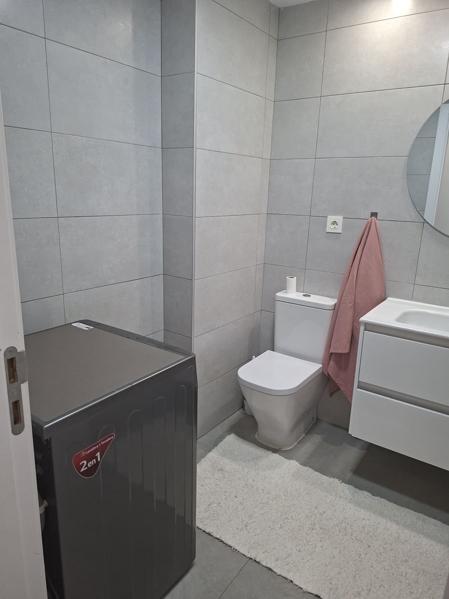 3 slaapkamer Appartement te huur in Valencia stad met garage - € 3.000 (Ref: 9970894)