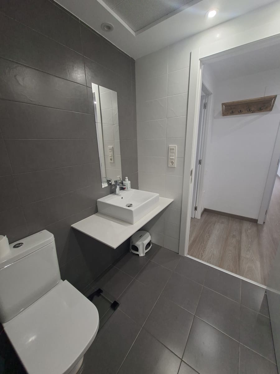 3 slaapkamer Appartement te huur in Valencia stad met garage - € 3.000 (Ref: 9970894)