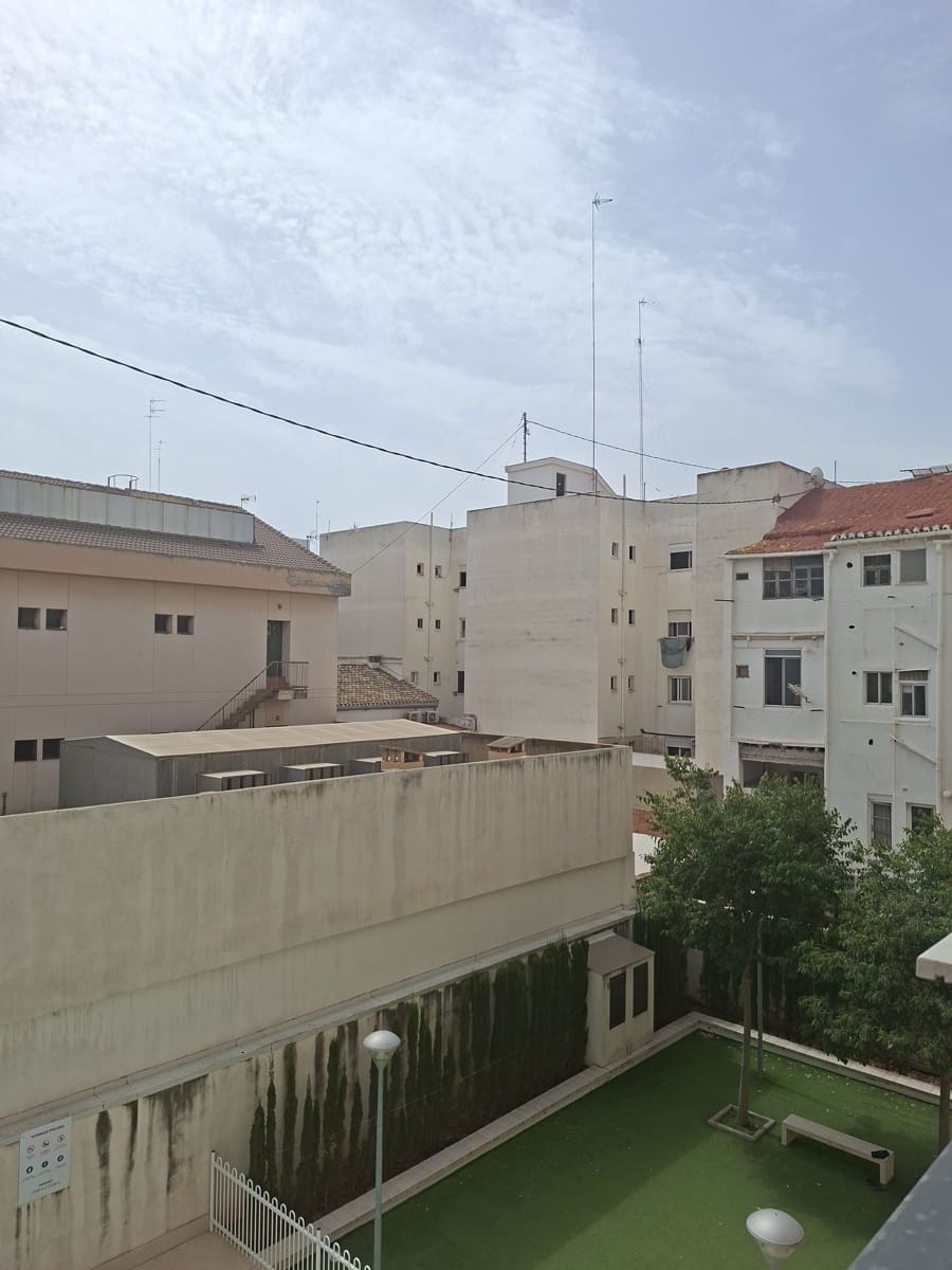 3 slaapkamer Appartement te huur in Valencia stad met garage - € 3.000 (Ref: 9970894)