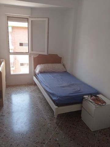 3 slaapkamer Appartement te koop in La Seu, Valencia stad - € 198.000 (Ref: 9971428)