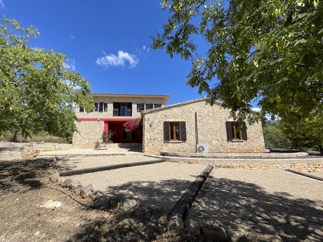 4 soverom Finca/Herregård til salgs i Porreres med svømmebasseng garasje - € 3 150 000 (Ref: 9205612)