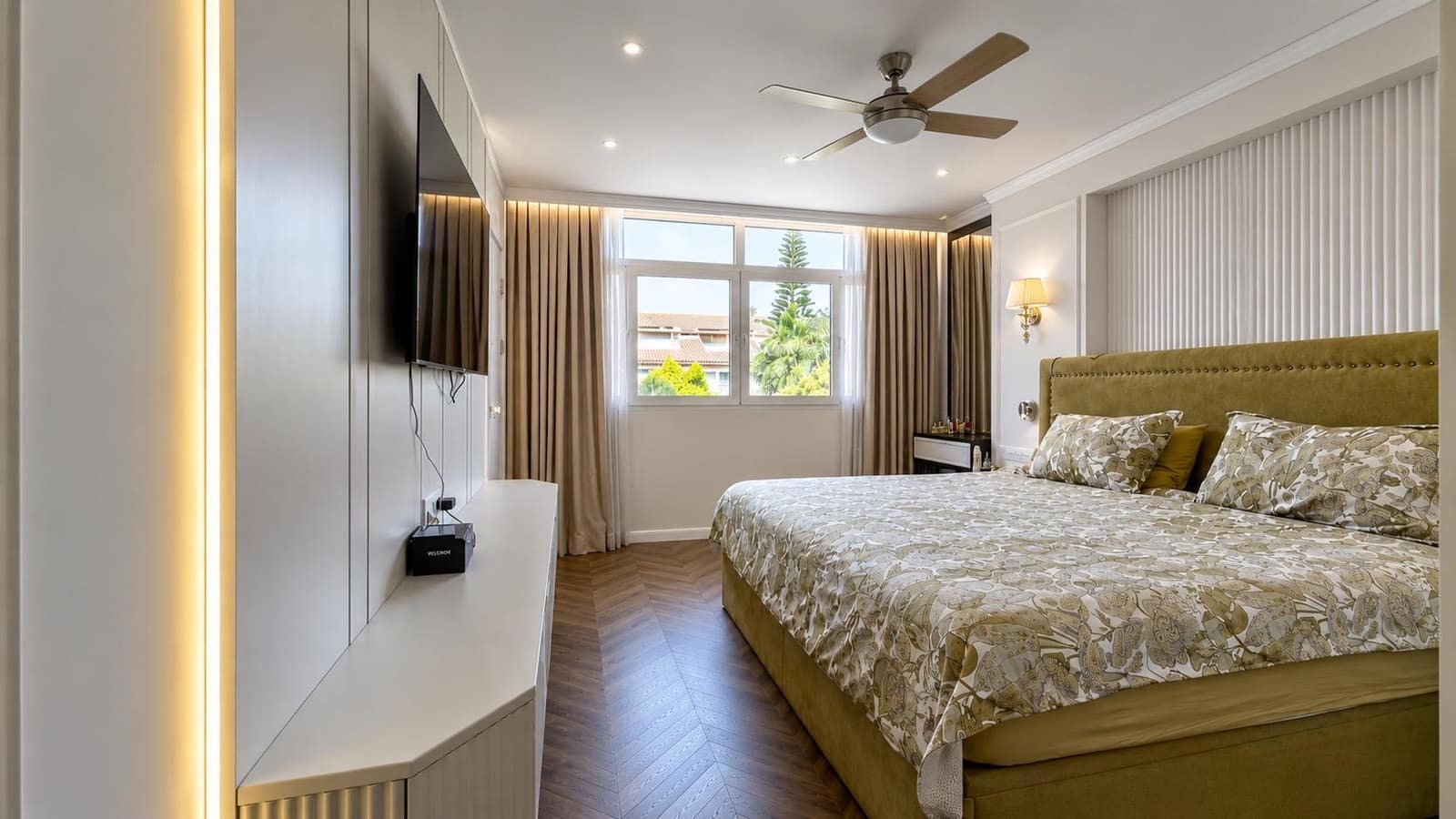 5 chambre Villa/Maison à vendre à Playa de San Juan avec piscine garage - 950 000 € (Ref: 10019220)