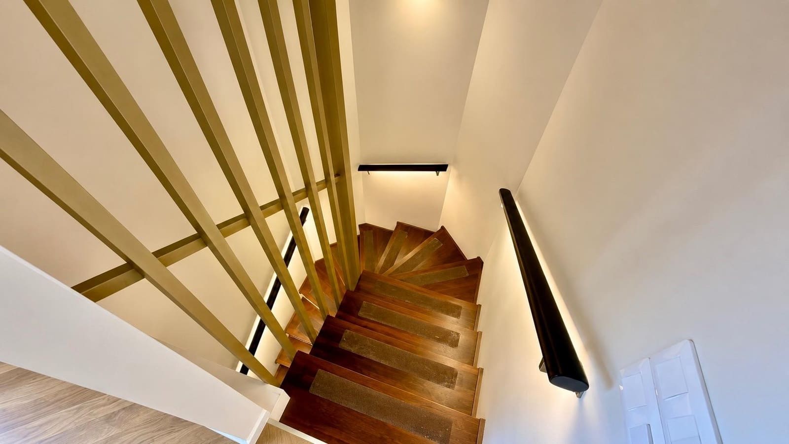 5 chambre Villa/Maison à vendre à Playa de San Juan avec piscine garage - 950 000 € (Ref: 10019220)