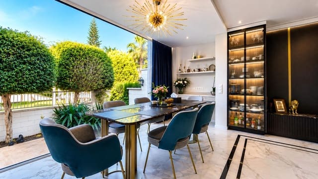 5 bedroom Villa for sale in Playa de San Juan, Alicante / Alacant city with pool garage - € 950,000 (Ref: 10019220)