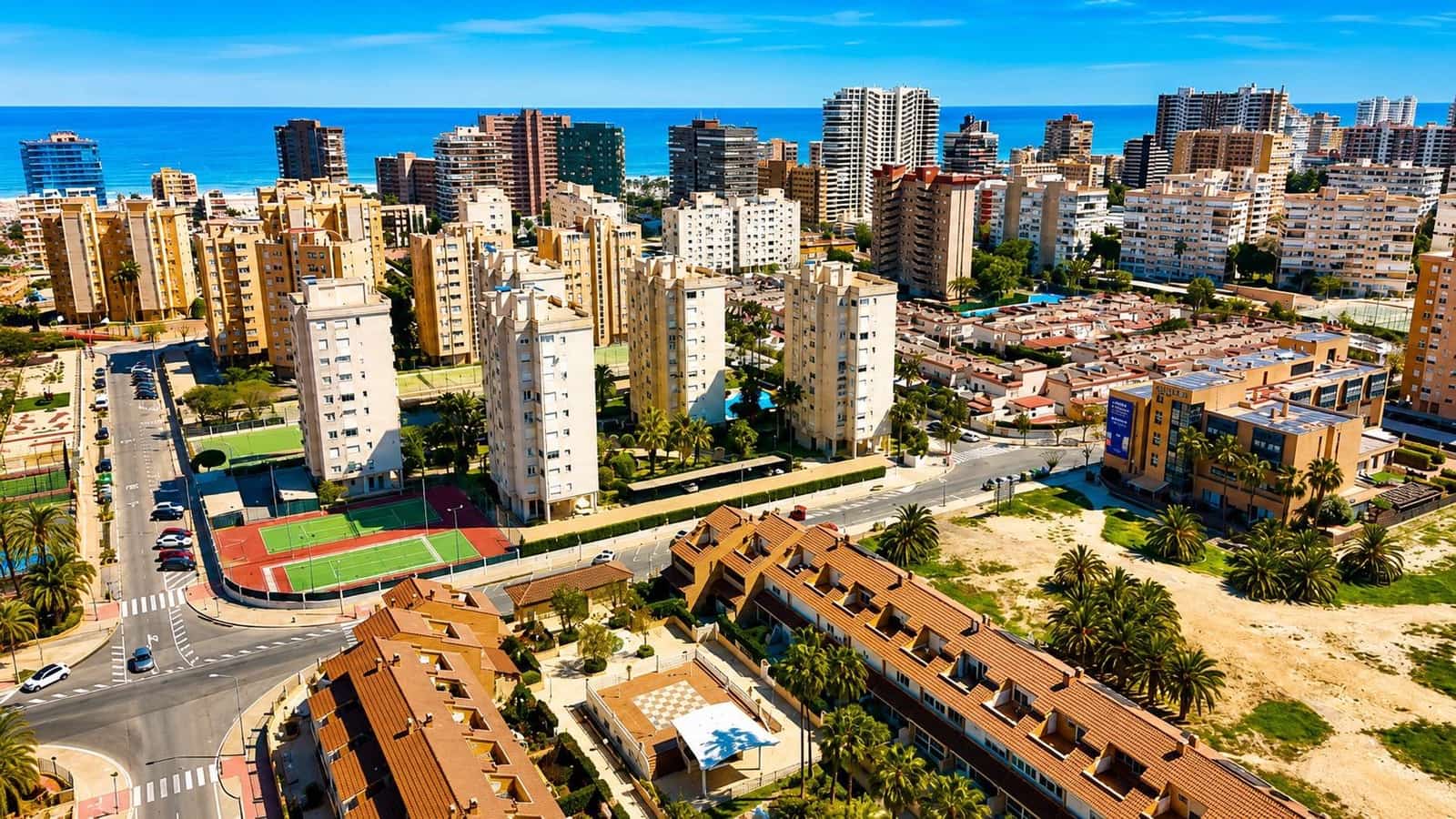 5 chambre Villa/Maison à vendre à Playa de San Juan avec piscine garage - 950 000 € (Ref: 10019220)