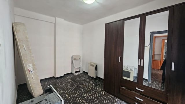 2 Zimmer Wohnung zu verkaufen in Torrefiel, València Stadt - 152.000 € (Ref: 10029447)