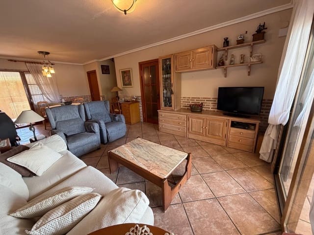 4 makuuhuone Huvila vuokrattavana paikassa Almarda, Sagunto / Sagunt mukana uima-altaan 
autotalli - 2 500 € (Ref: 10035451)