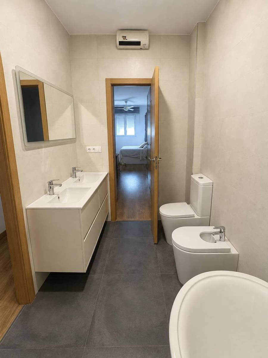 Apartamento de 3 habitaciones en València ciudad en alquiler con garaje - 1.550 € (Ref: 10047406)