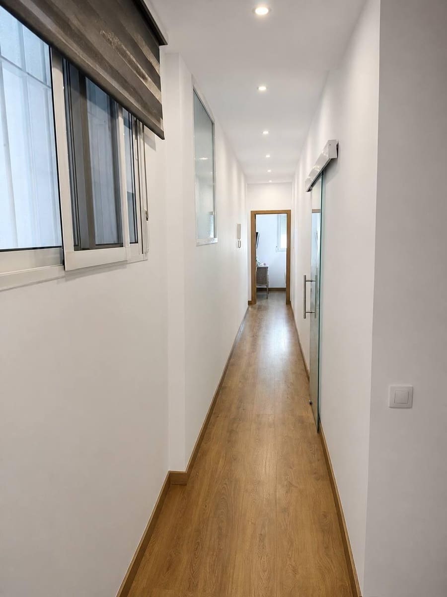Apartamento de 3 habitaciones en València ciudad en alquiler con garaje - 1.550 € (Ref: 10047406)