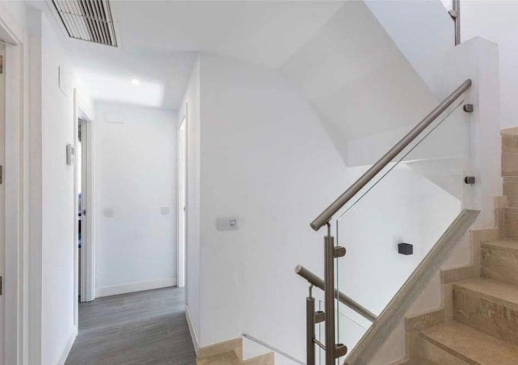 4 makuuhuone Paritalo myytävänä paikassa Valencia kaupunki mukana uima-altaan - 865 000 € (Ref: 10049381)