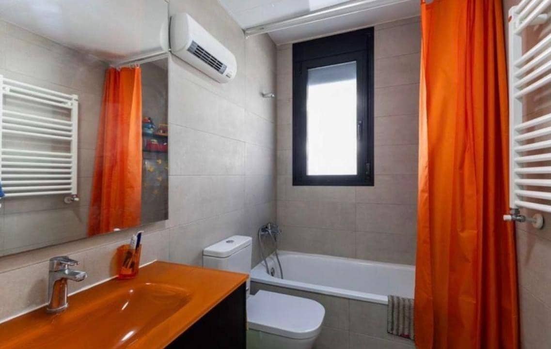 4 makuuhuone Paritalo myytävänä paikassa Valencia kaupunki mukana uima-altaan - 865 000 € (Ref: 10049381)