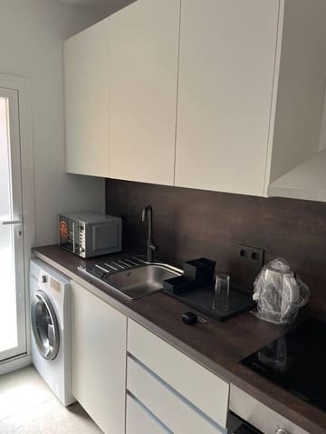 3 bedroom Flat for rent in Russafa, Valencia city - € 1,900 (Ref: 10062381)