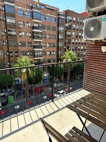 3 bedroom Flat for rent in Russafa, Valencia city - € 1,900 (Ref: 10062381)
