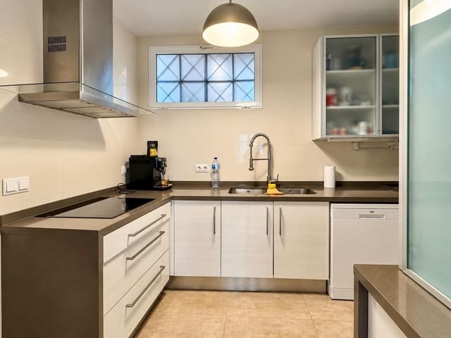 2 sovrum Lägenhet att hyra i Sant Francesc, Valencia stad - 2 000 € (Ref: 10064747)