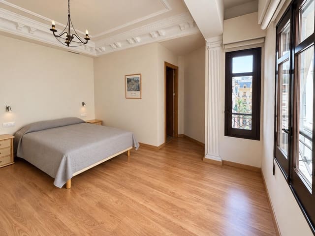 2 sovrum Lägenhet att hyra i Sant Francesc, Valencia stad - 2 000 € (Ref: 10064747)