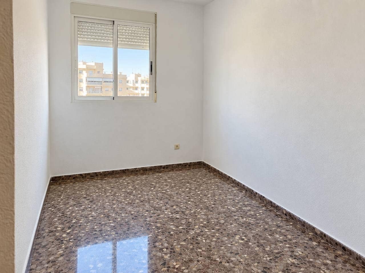 3 Zimmer Wohnung zu vermieten in Valencia Stadt - 1.400 € (Ref: 10068002)
