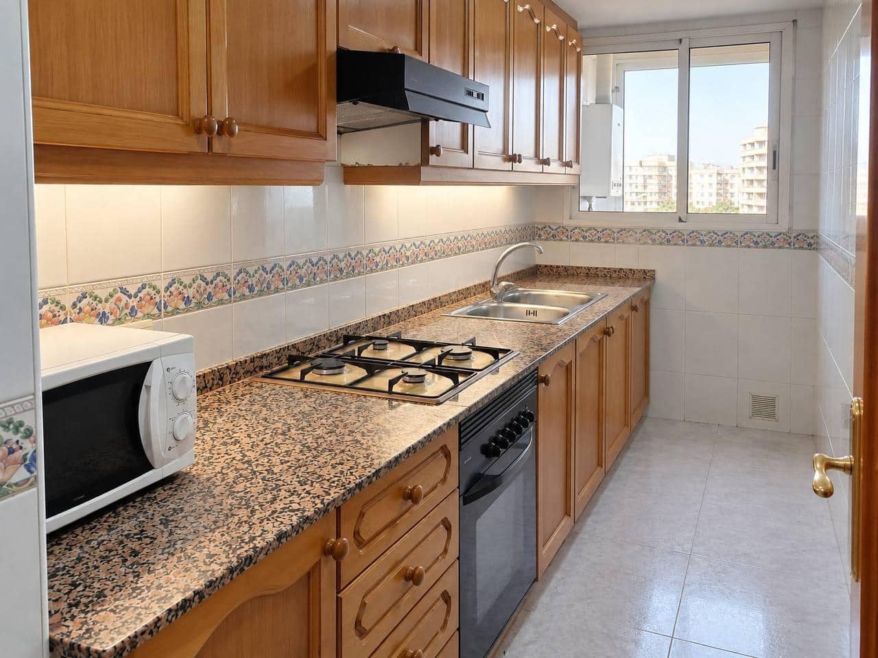 3 Zimmer Wohnung zu vermieten in Valencia Stadt - 1.400 € (Ref: 10068002)