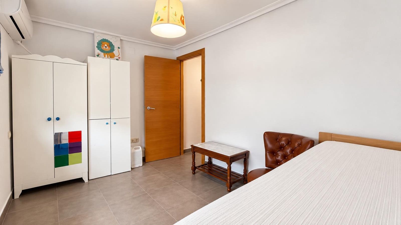 Piso de 3 habitaciones en València ciudad en alquiler - 1.500 € (Ref: 10086256)
