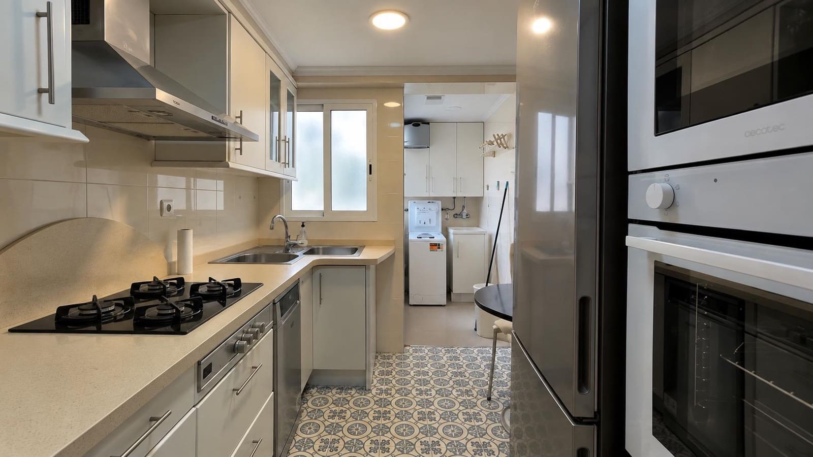 Piso de 3 habitaciones en València ciudad en alquiler - 1.500 € (Ref: 10086256)