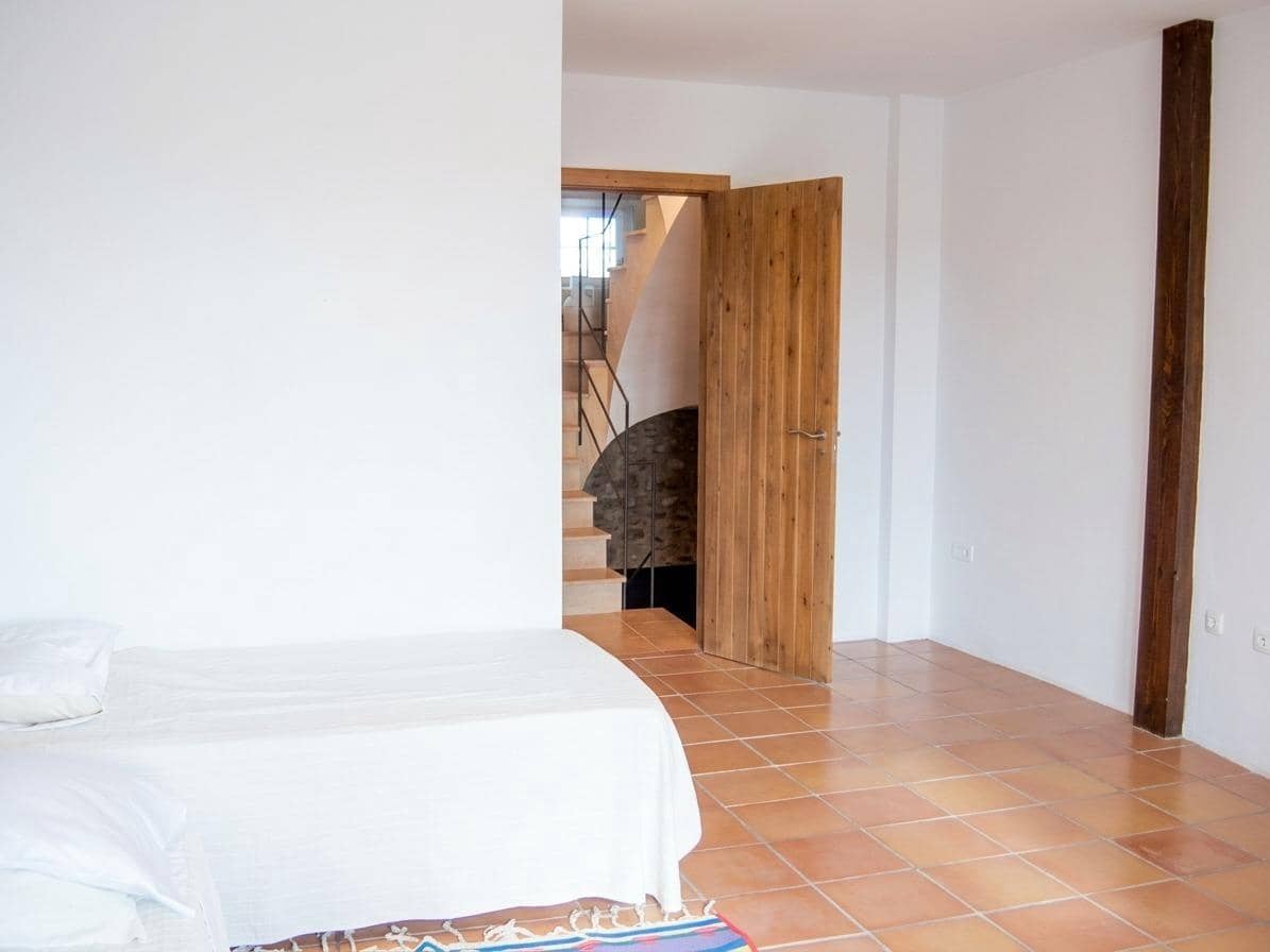 4 soveværelse Finca/Landehus til salg i Benafigos - € 130.000 (Ref: 10098477)