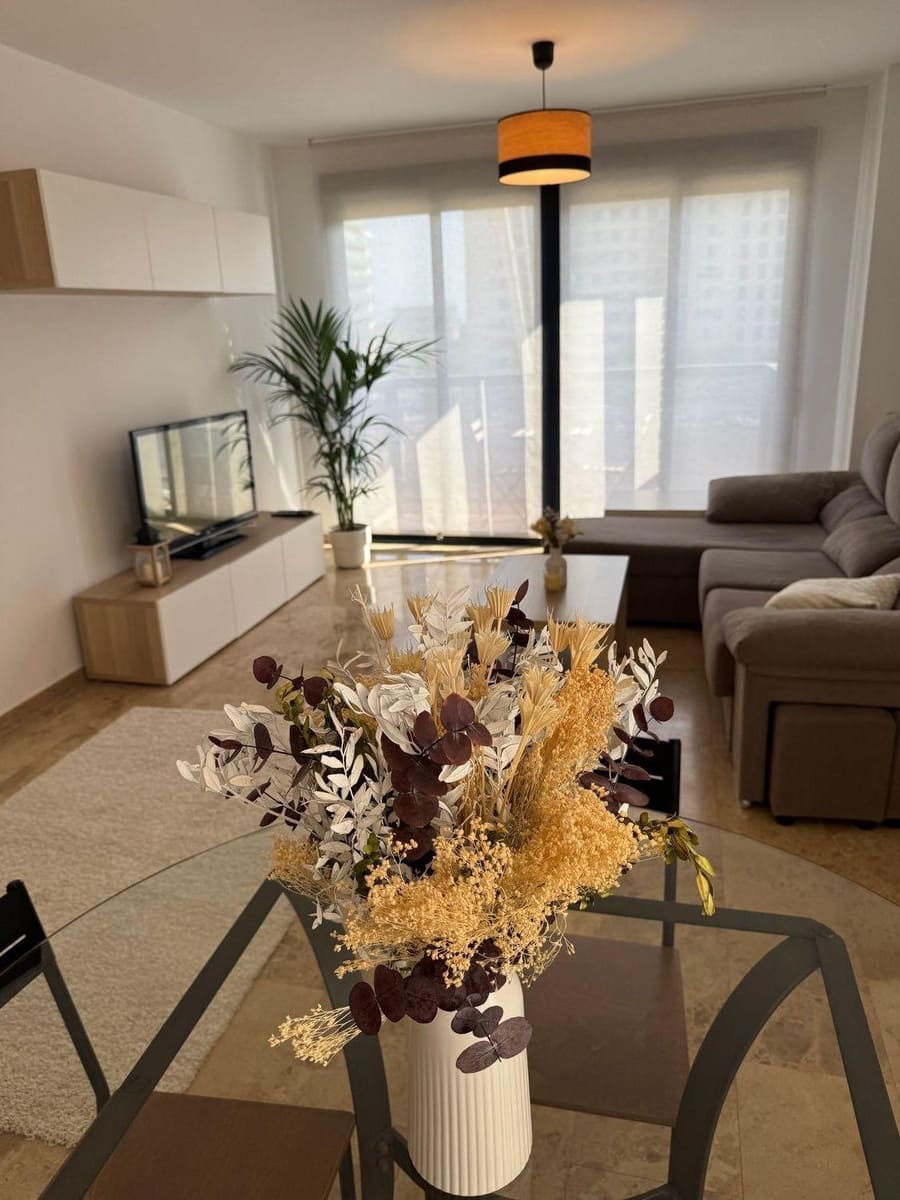 3 quarto Apartamento para arrendar em Valencia cidade com piscina garagem - 2 495 € (Ref: 10102691)