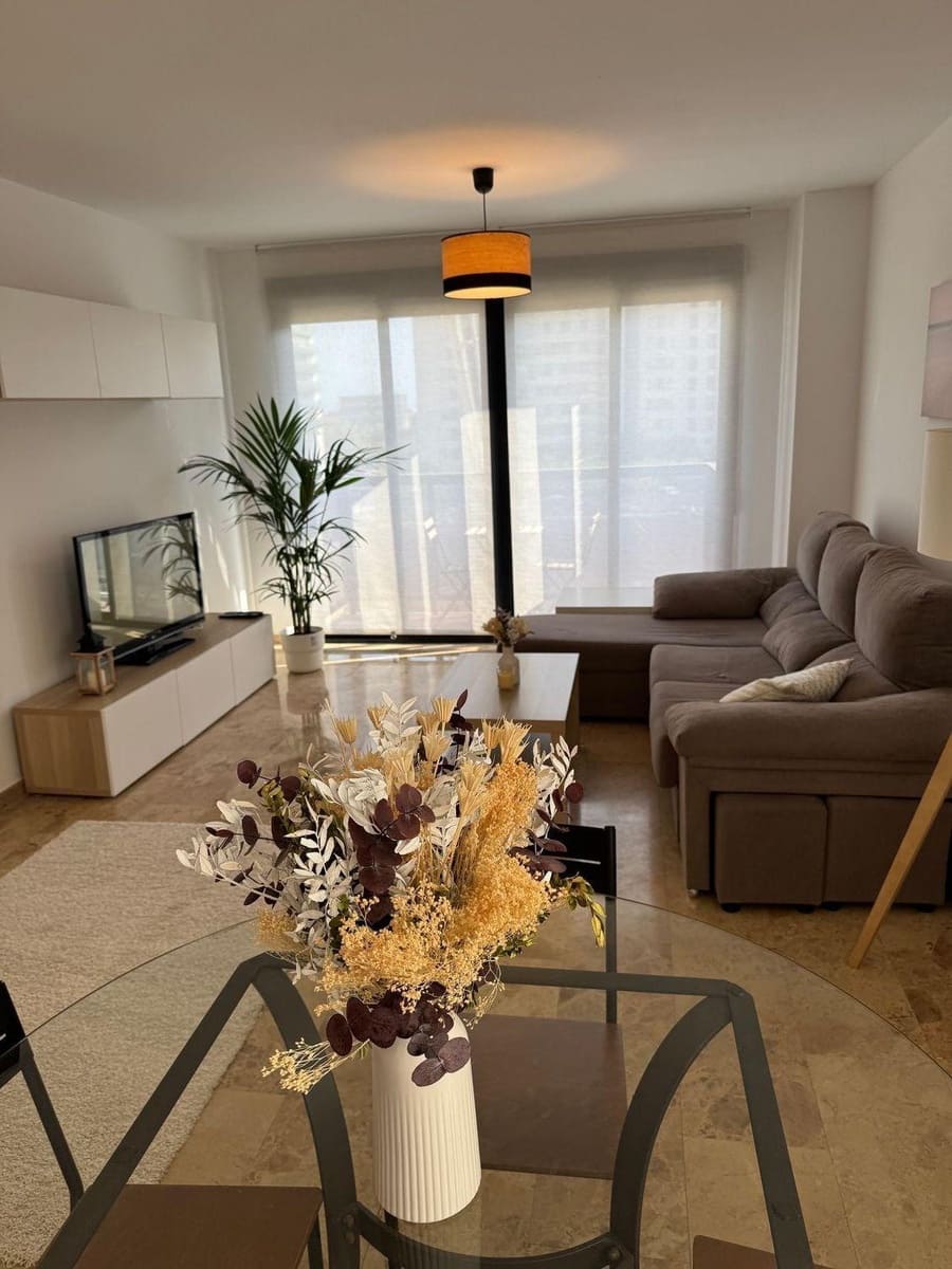 3 quarto Apartamento para arrendar em Valencia cidade com piscina garagem - 2 495 € (Ref: 10102691)