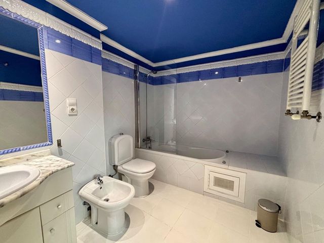 3 quarto Apartamento para arrendar em Sant Francesc, Valência cidade - 3 200 € (Ref: 10115942)
