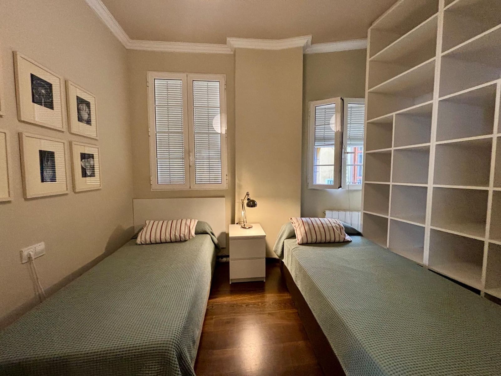 3 quarto Apartamento para arrendar em Valencia cidade - 3 200 € (Ref: 10115942)