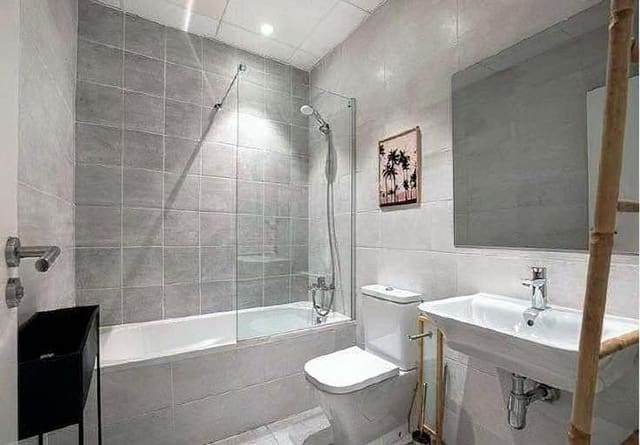 Appartement de 2 chambres à louer à El Grau, Valence ville avec piscine garage - 2 000 € (Ref: 10132069)