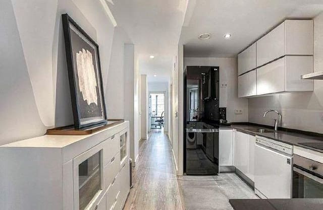 Appartement de 2 chambres à louer à El Grau, Valence ville avec piscine garage - 2 000 € (Ref: 10132069)