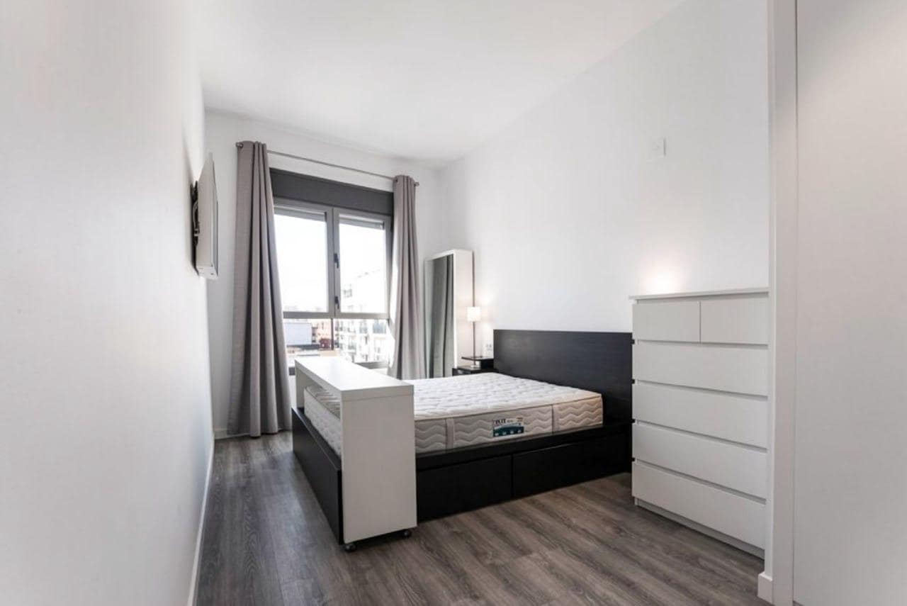 2 sovrum Lägenhet att hyra i Valencia stad med pool garage - 2 000 € (Ref: 10132069)