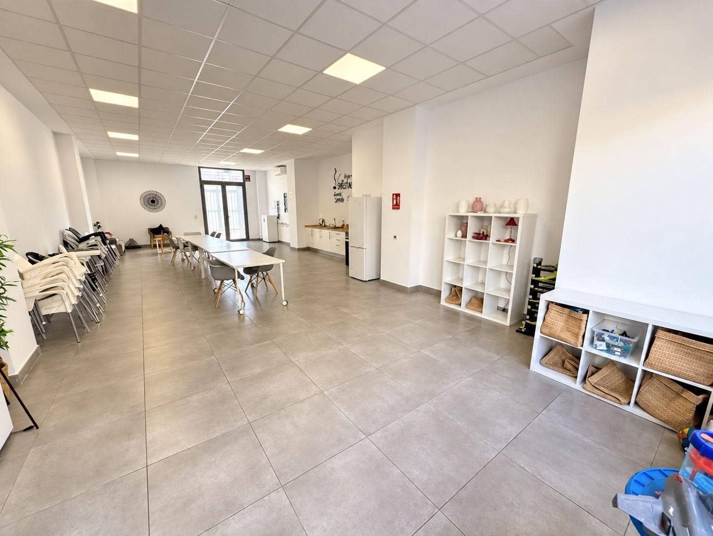 2 sovrum Lägenhet att hyra i Valencia stad med pool garage - 2 000 € (Ref: 10132069)