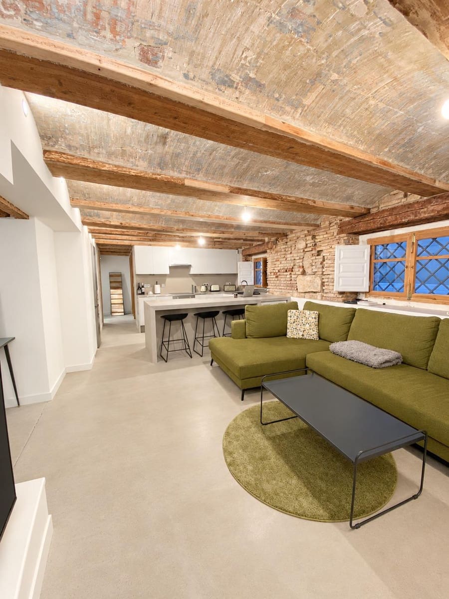 Piso de 3 habitaciones en València ciudad en alquiler - 2.500 € (Ref: 10132070)