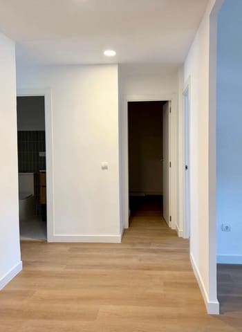 4 quarto Apartamento para arrendar em La Roqueta, Valência cidade - 1 900 € (Ref: 10133414)