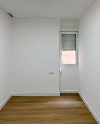 4 soveværelse Lejlighed til leje i La Roqueta, Valencia by - € 1.900 (Ref: 10133414)