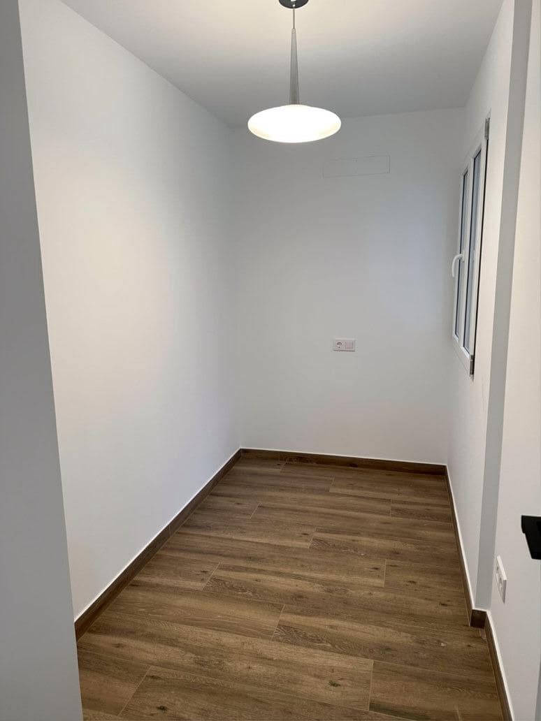 3 makuuhuone Asunto vuokrattavana paikassa Valencia kaupunki - 1 700 € (Ref: 10147199)
