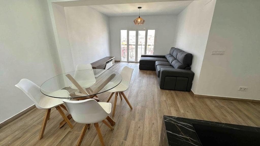 3 makuuhuone Asunto vuokrattavana paikassa Valencia kaupunki - 1 700 € (Ref: 10147199)