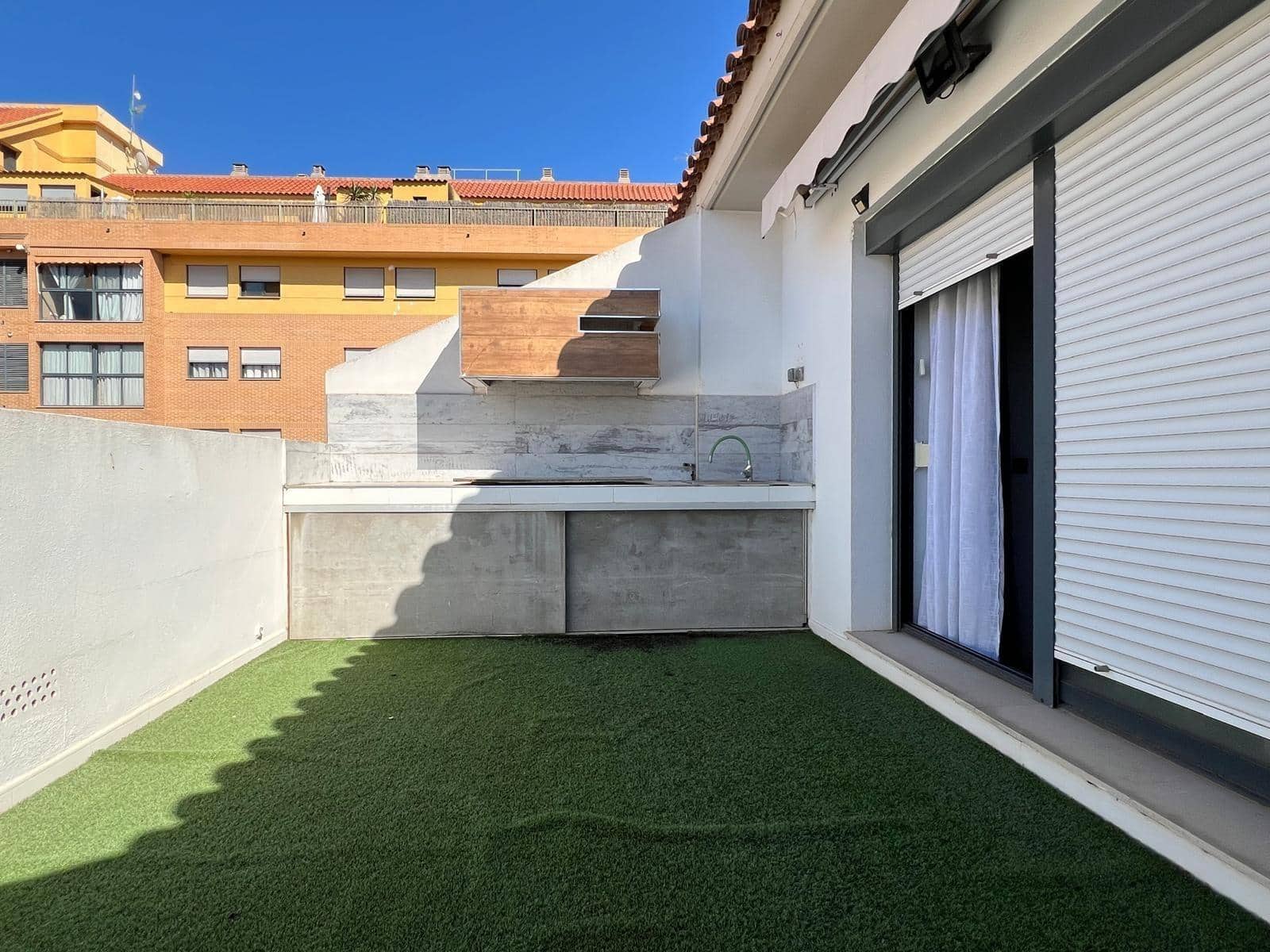 3 Zimmer Apartment zu vermieten in Valencia Stadt mit Garage - 2.200 € (Ref: 10155334)