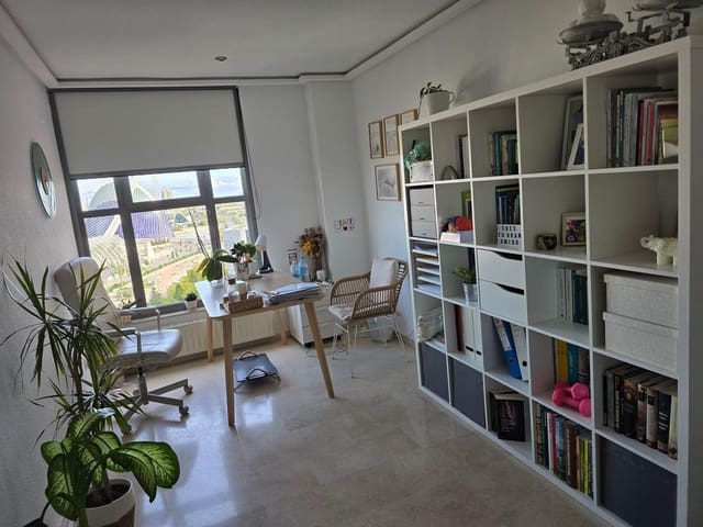 3 soveværelse Lejlighed til leje i Ciutat de les Arts i de les Ciencies, Valencia by med swimmingpool garage - € 2.400 (Ref: 10162294)