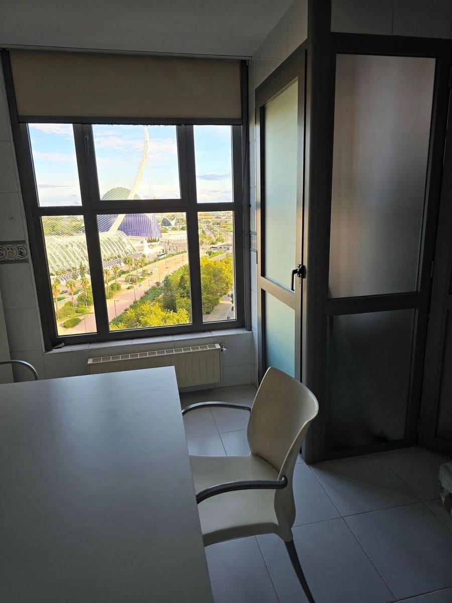 3 soveværelse Lejlighed til leje i Valencia by med swimmingpool garage - € 2.400 (Ref: 10162294)