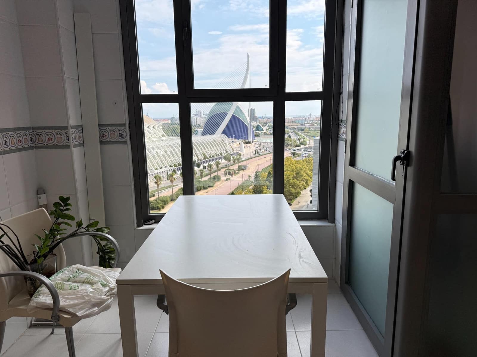 3 soveværelse Lejlighed til leje i Valencia by med swimmingpool garage - € 2.400 (Ref: 10162294)