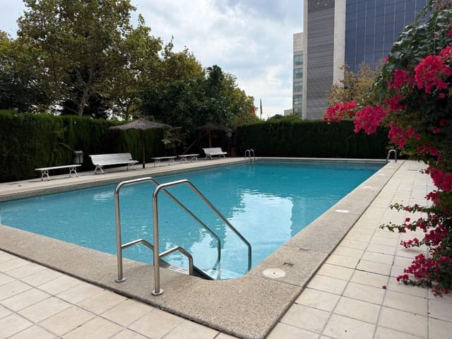 3 soveværelse Lejlighed til leje i Ciutat de les Arts i de les Ciencies, Valencia by med swimmingpool garage - € 2.400 (Ref: 10162294)