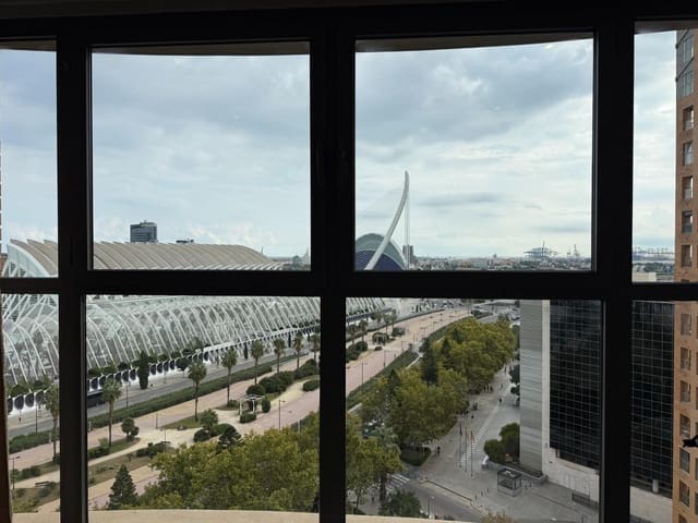 3 soveværelse Lejlighed til leje i Ciutat de les Arts i de les Ciencies, Valencia by med swimmingpool garage - € 2.400 (Ref: 10162294)