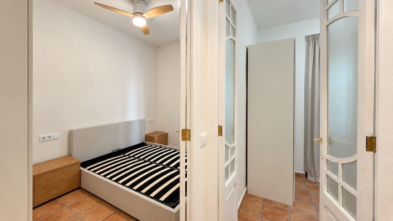 2 bedroom Flat for rent in Valencia city - € 1,900 (Ref: 10166748)