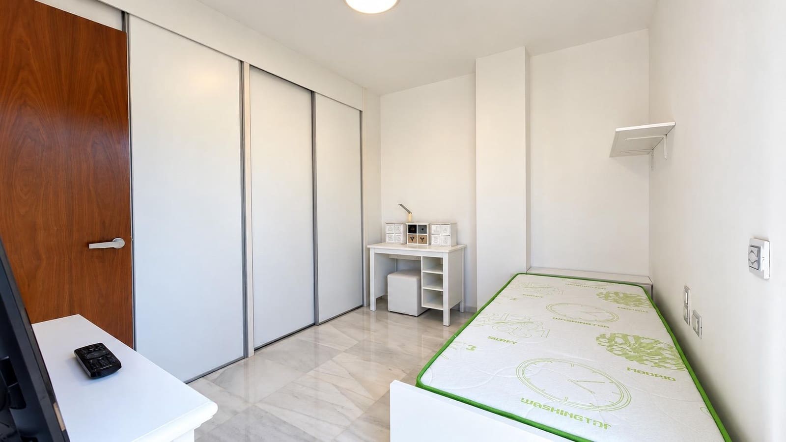 3 soveværelse Semi-Rækkehus til salg i Paterna med swimmingpool garage - € 500.000 (Ref: 10166749)