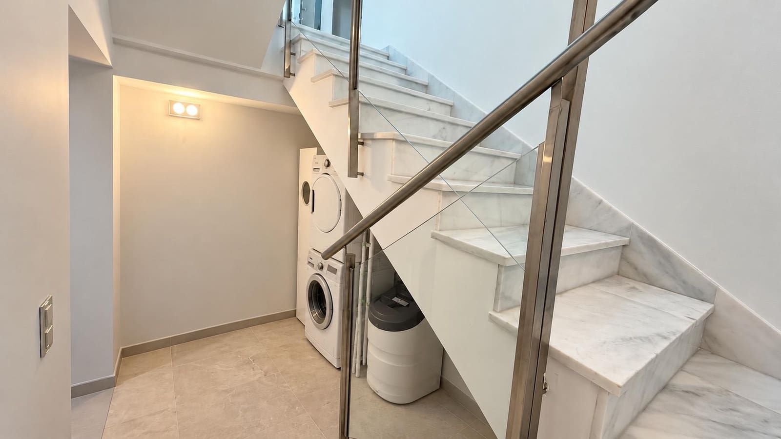 3 soveværelse Semi-Rækkehus til salg i Paterna med swimmingpool garage - € 500.000 (Ref: 10166749)