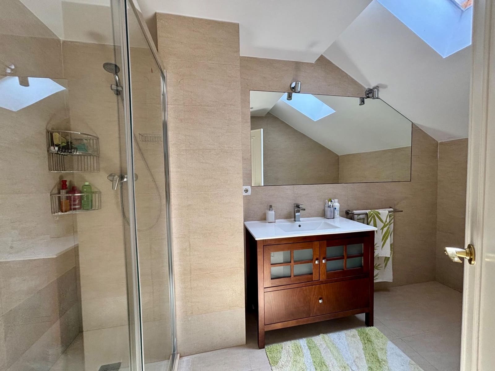 4 bedroom Apartment for rent in Betera with pool garage - € 2,500 (Ref: 9099132)