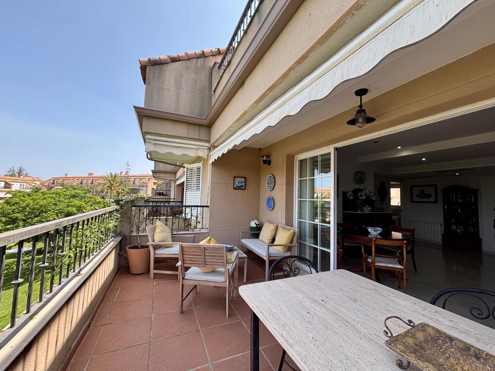 4 bedroom Apartment for rent in Betera with pool garage - € 2,500 (Ref: 9099132)